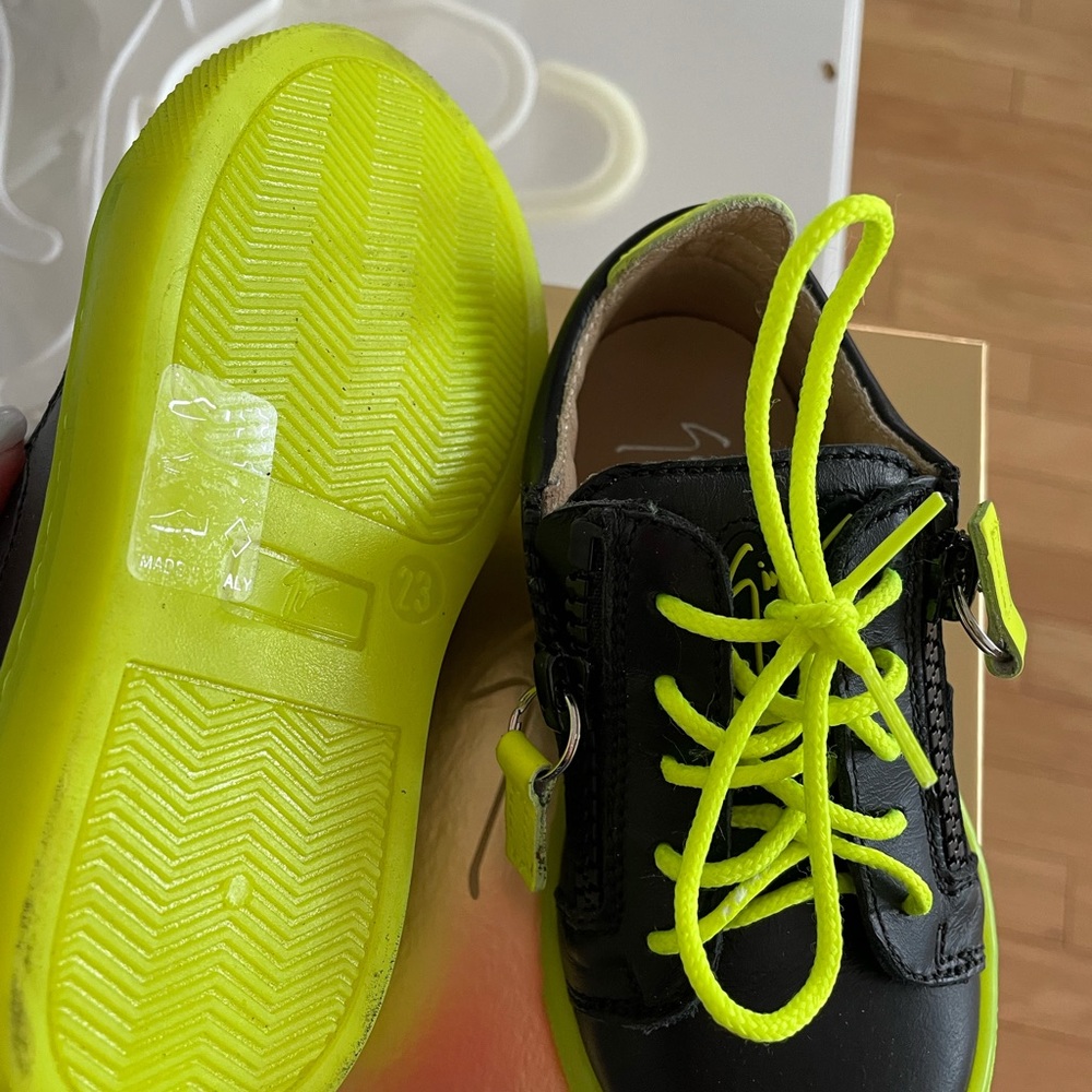 Kids Zanotti Sneakers Sz 23/7 - Picture 3 of 4